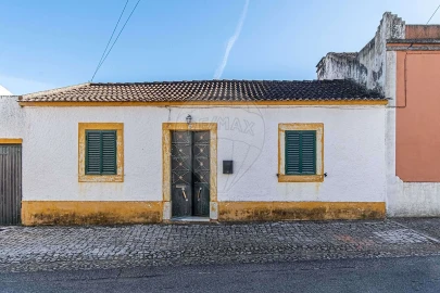 Moradia T2 para Venda em Ereira e Lapa