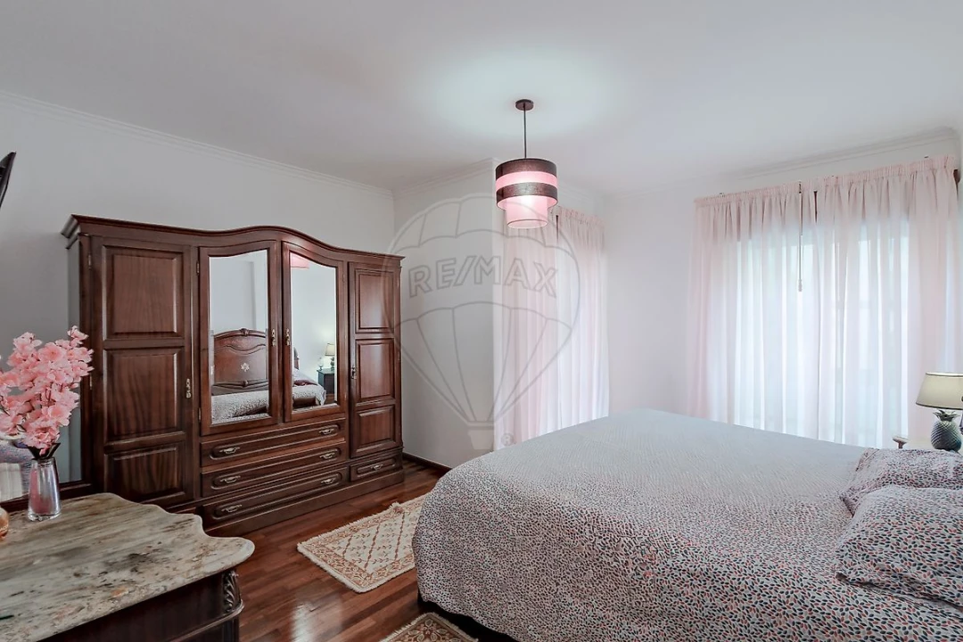 Apartamento T3 para Venda em Rio de Mouro Foto 31