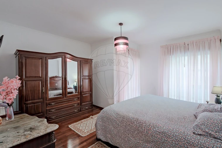 Apartamento T3 para Venda em Rio de Mouro Foto 31