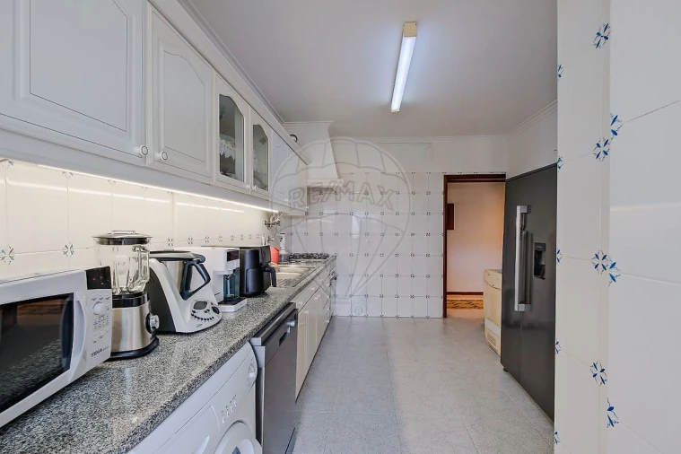 Apartamento T3 para Venda em Rio de Mouro Foto 13