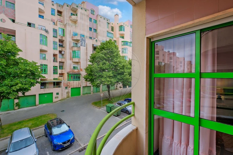 Apartamento T3 para Venda em Rio de Mouro Foto 35