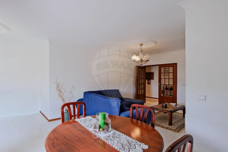 Apartamento T3 para Venda em Rio de Mouro Foto 17