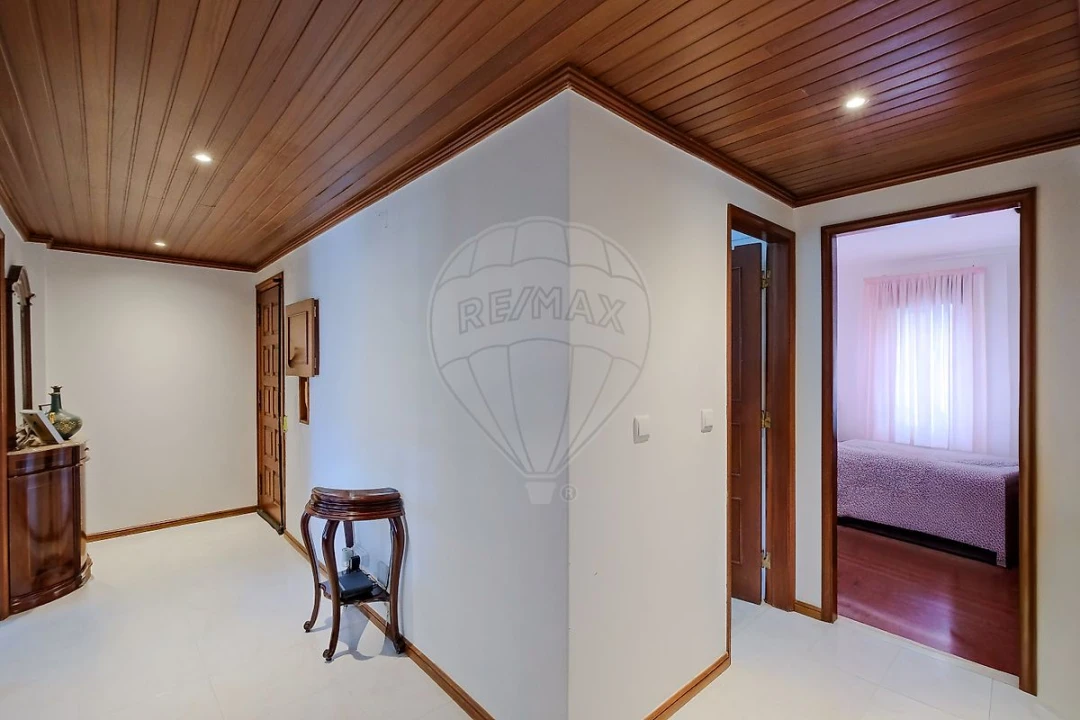 Apartamento T3 para Venda em Rio de Mouro Foto 21