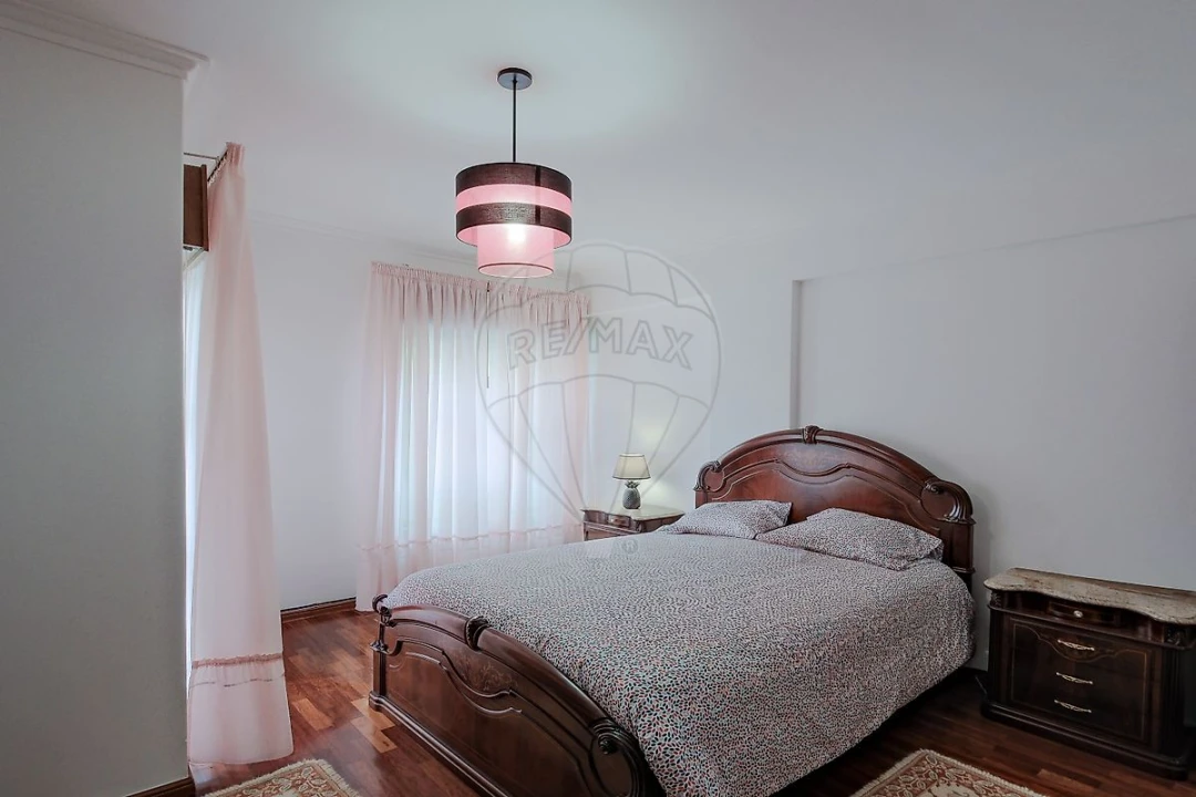Apartamento T3 para Venda em Rio de Mouro Foto 32