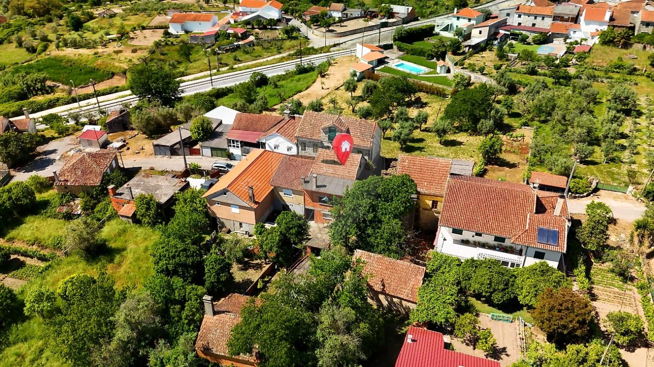 Moradia T1 para Venda em São João de Areias Foto 1