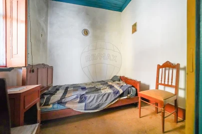 Moradia T1 para Venda em São João de Areias