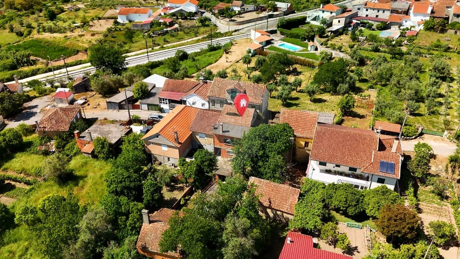Moradia T1 para Venda em São João de Areias