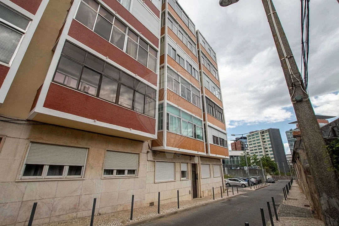 Apartamento T2 para Arrendamento em Parque das Nações Foto 4