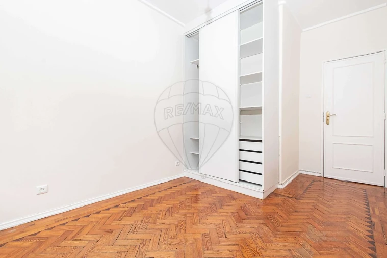Apartamento T2 para Arrendamento em Parque das Nações Foto 6