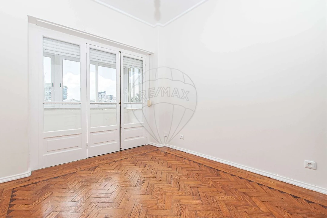 Apartamento T2 para Arrendamento em Parque das Nações Foto 3
