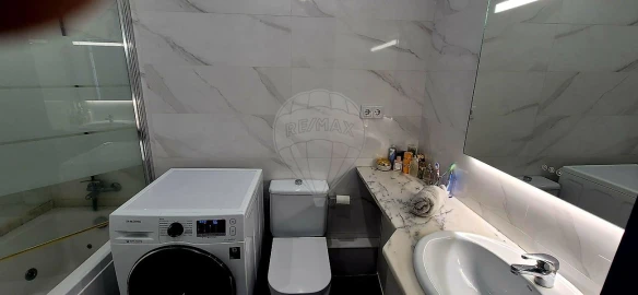Apartamento T2 para Arrendamento em Carcavelos e Parede