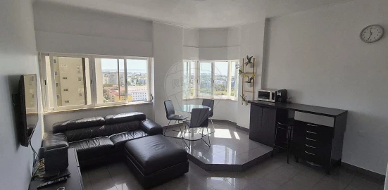 Apartamento T2 para Arrendamento em Carcavelos e Parede