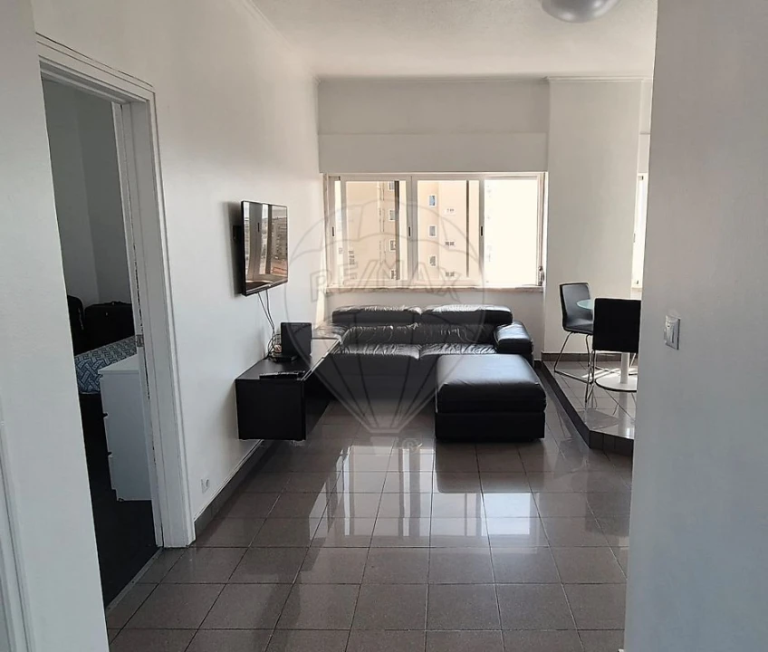 Apartamento T2 para Arrendamento em Carcavelos e Parede Foto 9