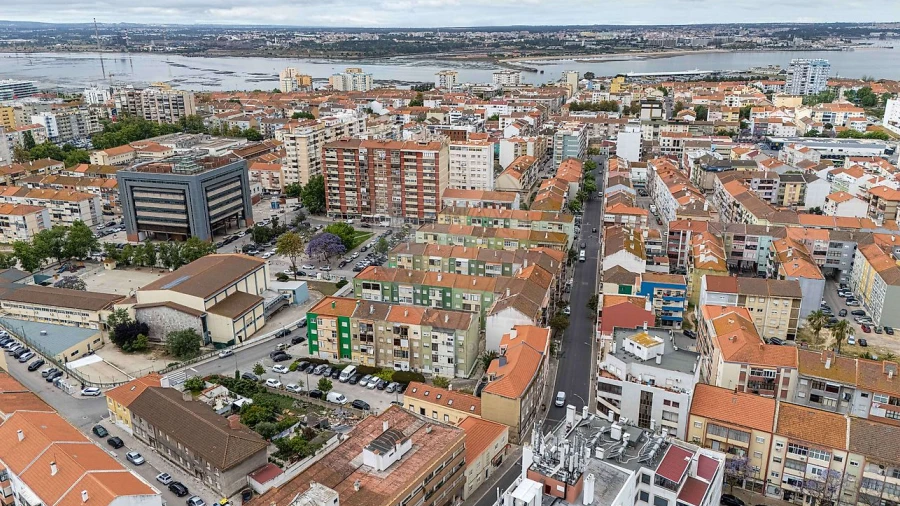 Moradia T2 para Venda em Alto do Seixalinho, Santo André e Verderena