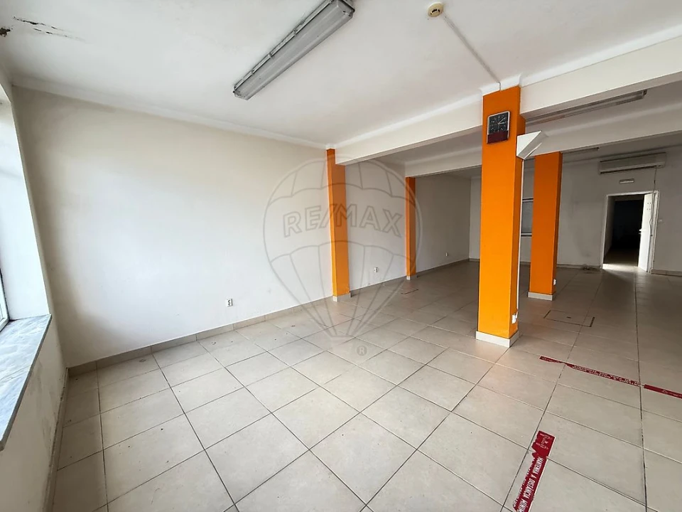 Loja para Arrendamento em Alcains Foto 4
