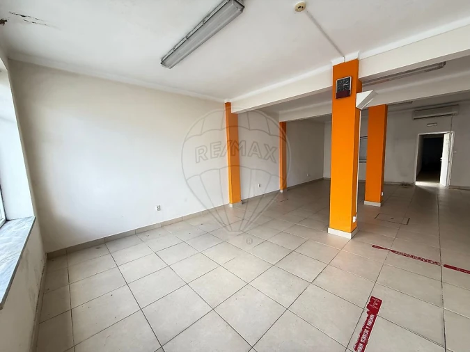 Loja para Arrendamento em Alcains Foto 4