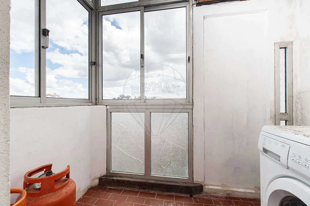 Apartamento T2 para Venda em Massamá e Monte Abraão Foto 11