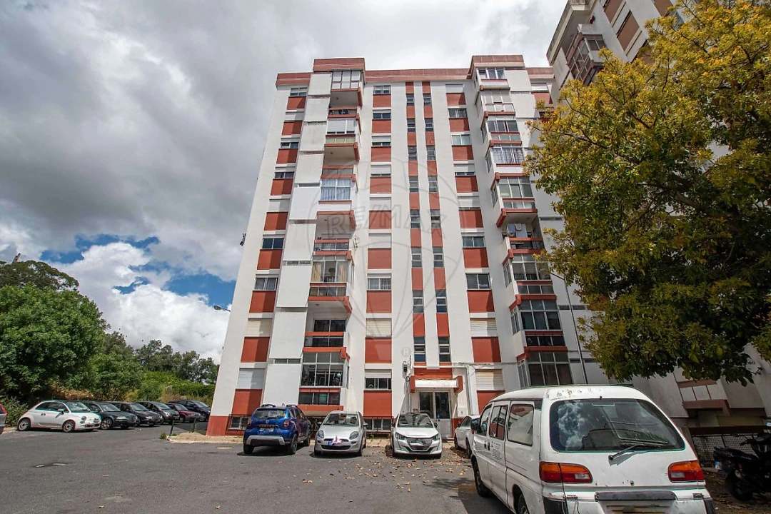 Apartamento T2 para Venda em Massamá e Monte Abraão Foto 4