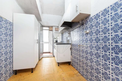 Apartamento T2 para Venda em Massamá e Monte Abraão