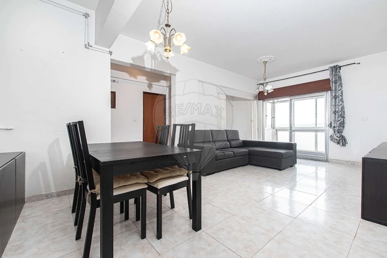 Apartamento T2 para Venda em Massamá e Monte Abraão Foto 12