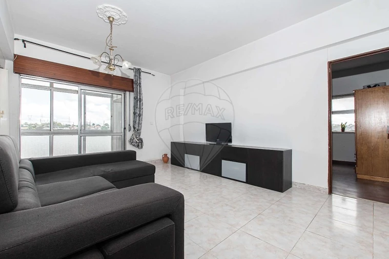 Apartamento T2 para Venda em Massamá e Monte Abraão Foto 15