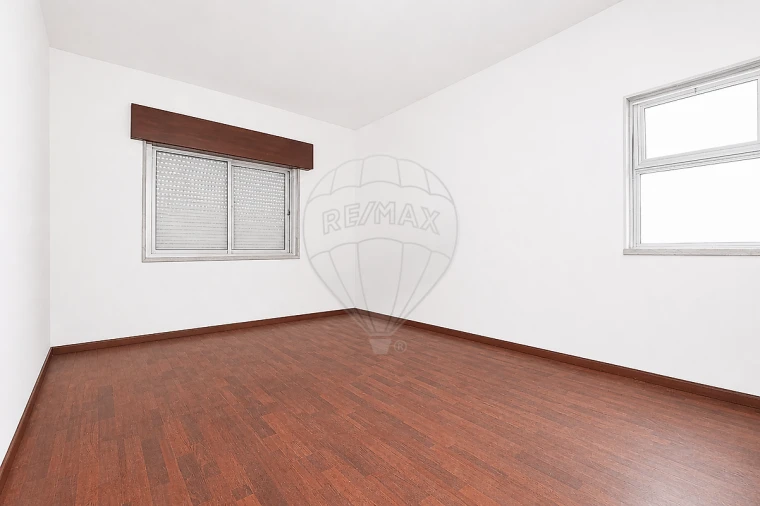 Apartamento T2 para Venda em Massamá e Monte Abraão Foto 19