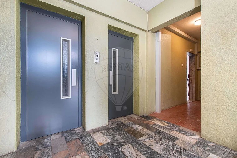 Apartamento T2 para Venda em Massamá e Monte Abraão Foto 5