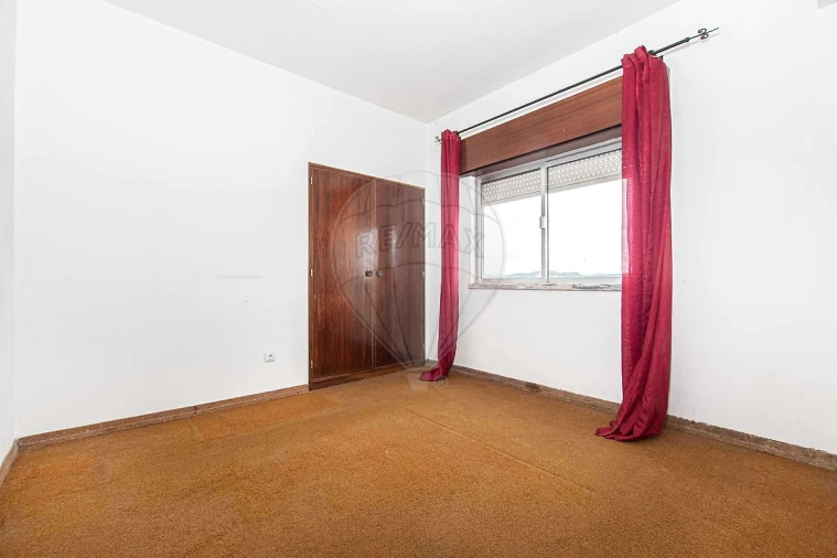 Apartamento T2 para Venda em Massamá e Monte Abraão Foto 3