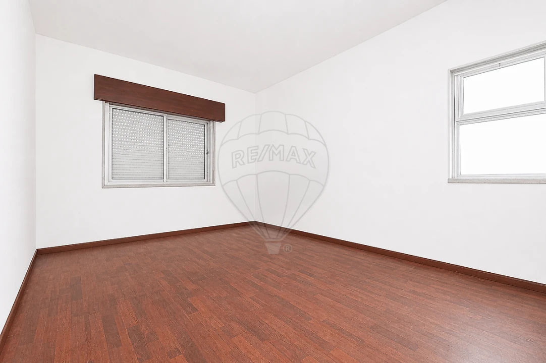Apartamento T2 para Venda em Massamá e Monte Abraão Foto 19