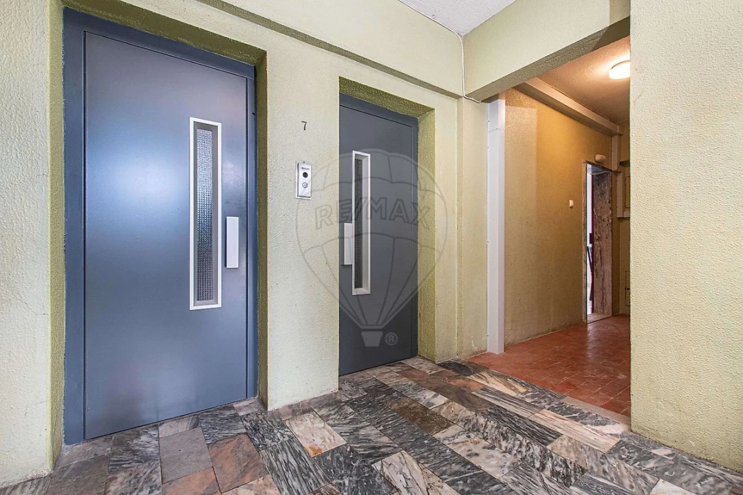 Apartamento T2 para Venda em Massamá e Monte Abraão Foto 5