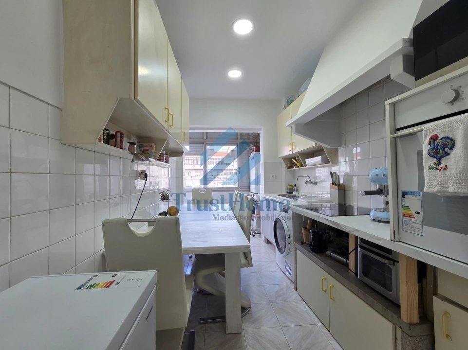 Apartamento T3 para Venda em Laranjeiro e Feijó Foto 4
