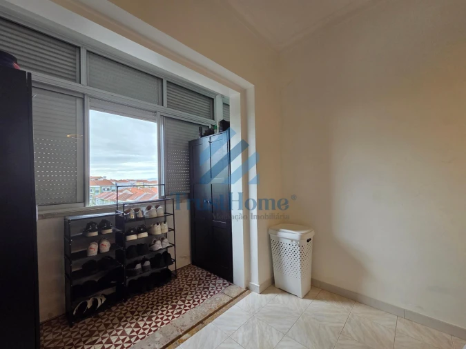 Apartamento T3 para Venda em Laranjeiro e Feijó Foto 23