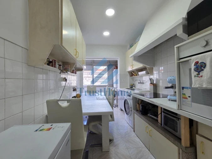 Apartamento T3 para Venda em Laranjeiro e Feijó Foto 4