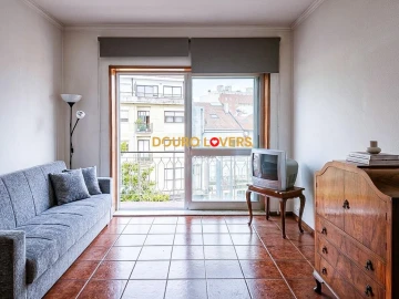 Apartamento T1 para Venda em Paranhos