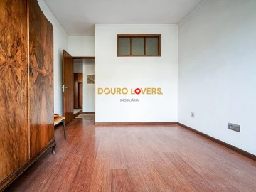 Apartamento T1 para Venda em Paranhos