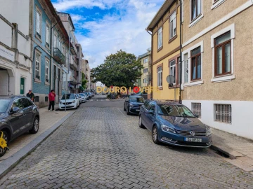 Apartamento T1 para Venda em Paranhos