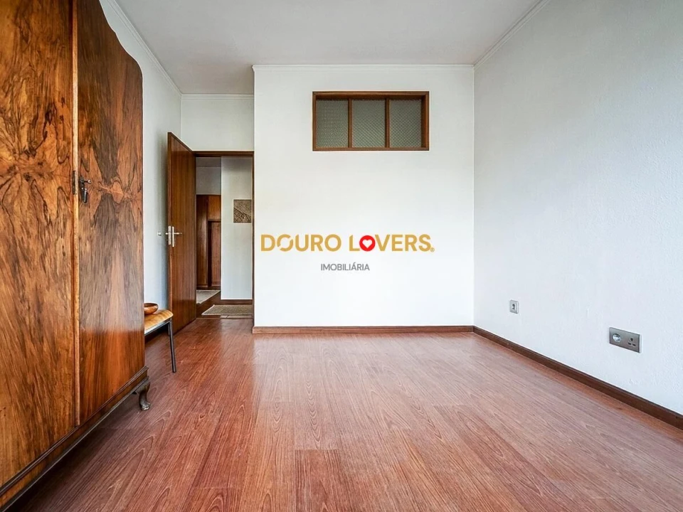 Apartamento T1 para Venda em Paranhos Foto 11