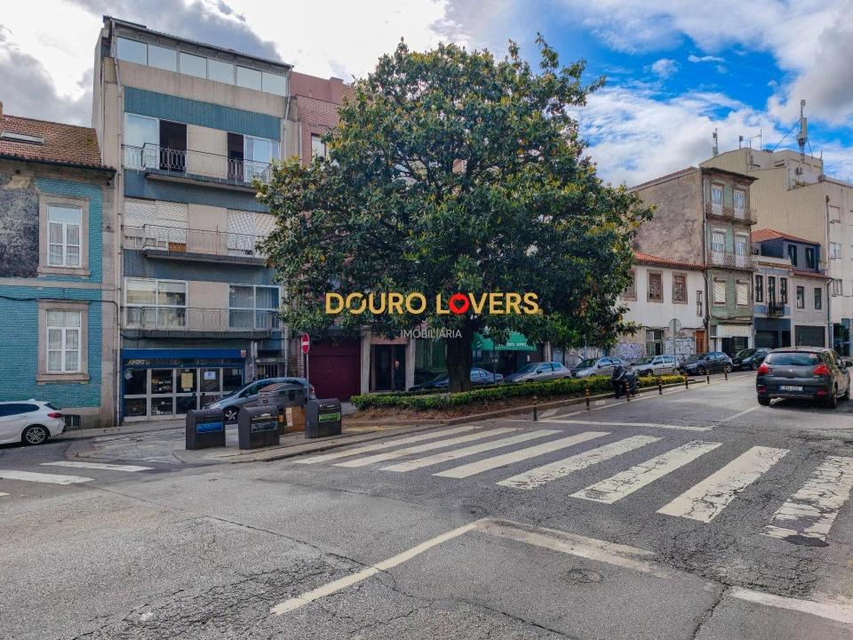 Apartamento T1 para Venda em Paranhos Foto 15