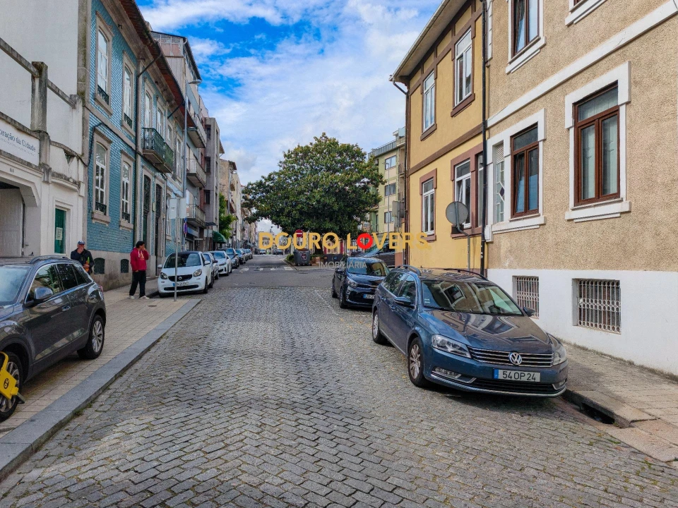 Apartamento T1 para Venda em Paranhos Foto 17