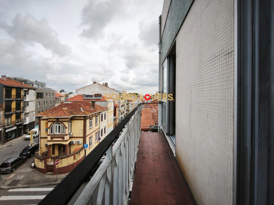 Apartamento T1 para Venda em Paranhos Foto 19