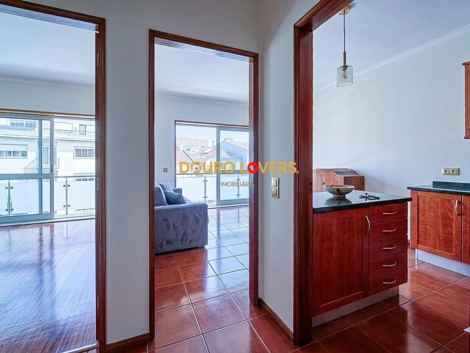 Apartamento T1 para Venda em Paranhos Foto 2