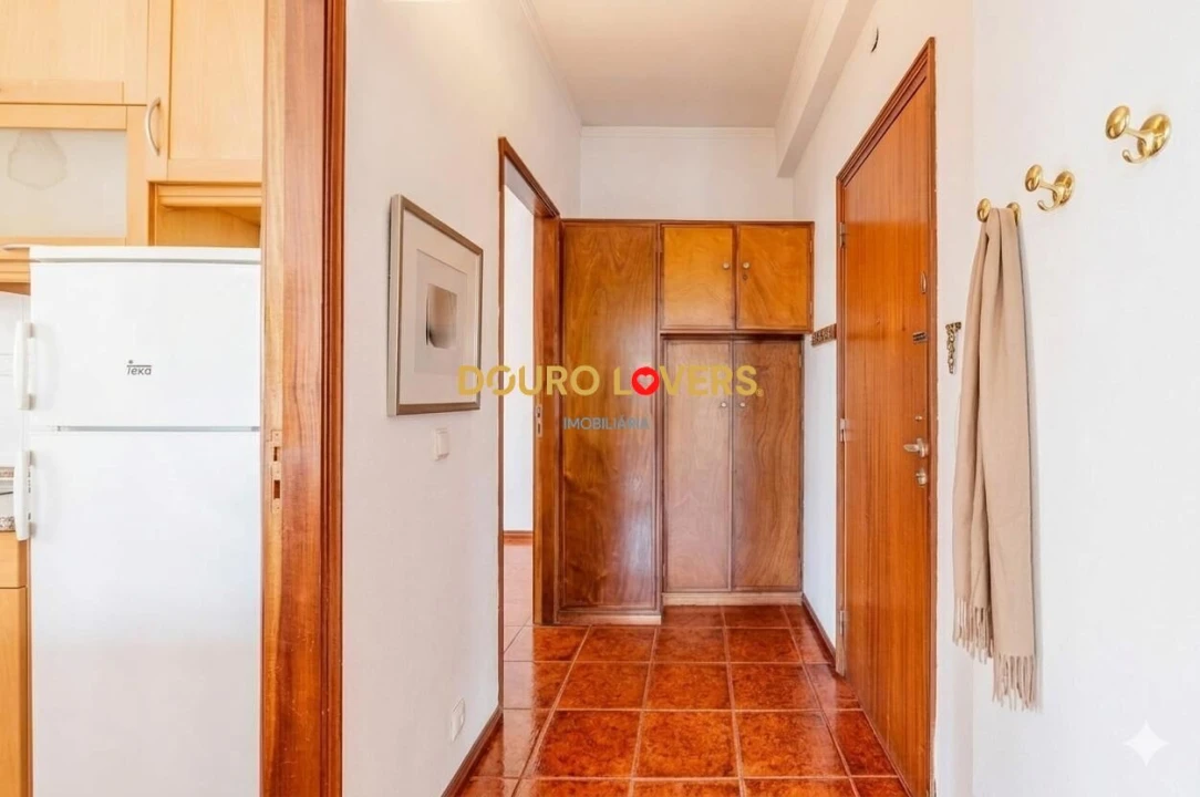 Apartamento T1 para Venda em Paranhos Foto 7