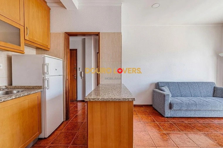 Apartamento T1 para Venda em Paranhos Foto 4