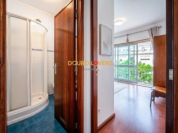 Apartamento T1 para Venda em Paranhos Foto 9