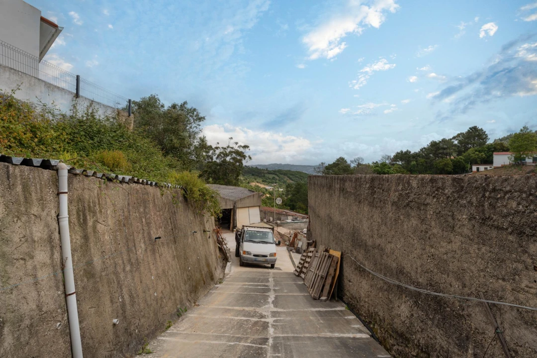 Moradia T4 para Venda em Ramada e Caneças Foto 14