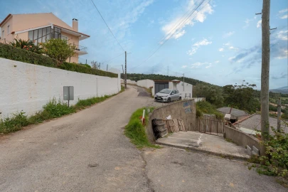 Moradia T4 para Venda em Ramada e Caneças