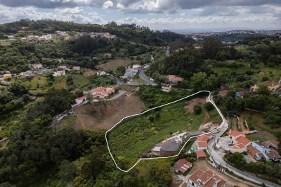 Moradia T4 para Venda em Ramada e Caneças