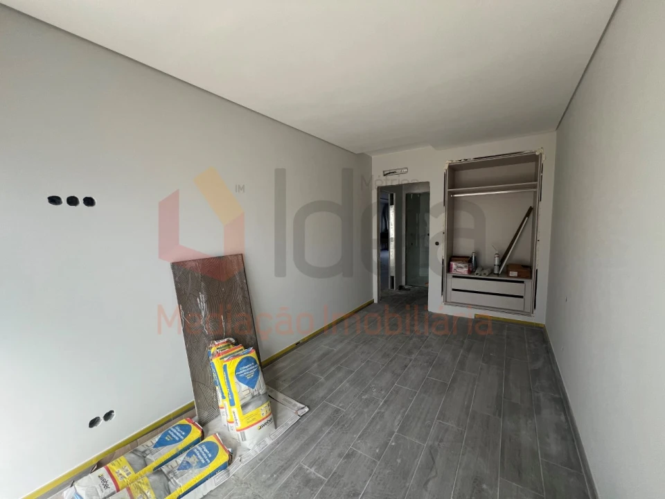 Moradia T4 para Venda em Fernao Ferro Foto 17