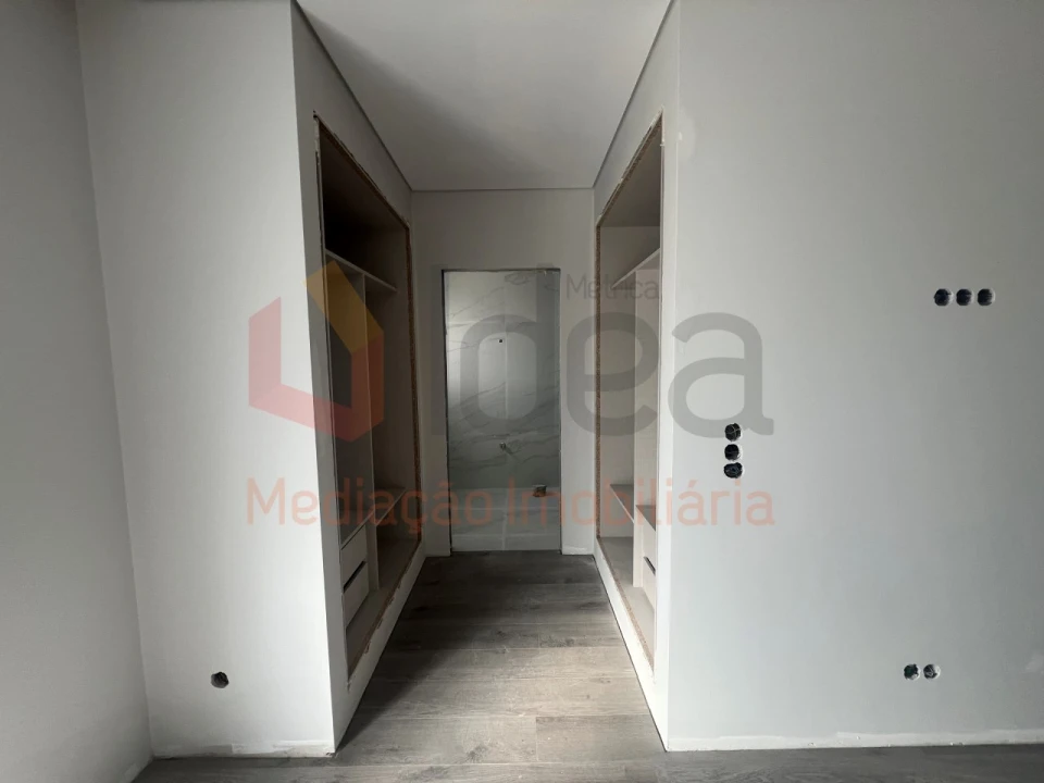Moradia T4 para Venda em Fernao Ferro Foto 22