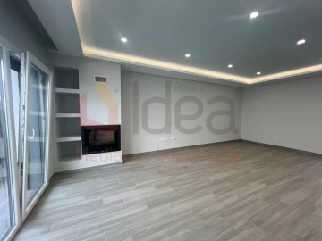 Moradia T4 para Venda em Fernao Ferro